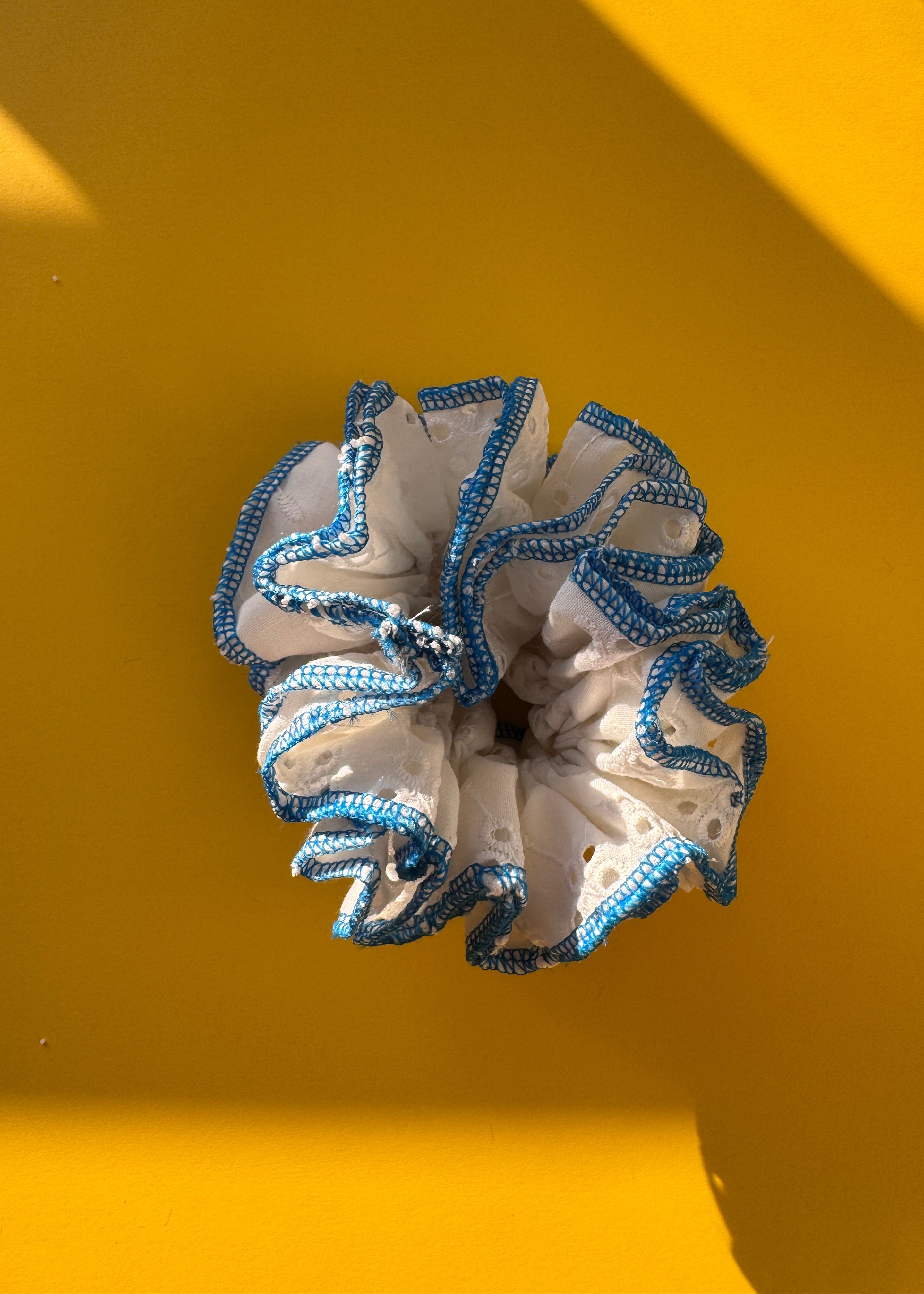 Chickankari scrunchies with coloured flat border - XL size