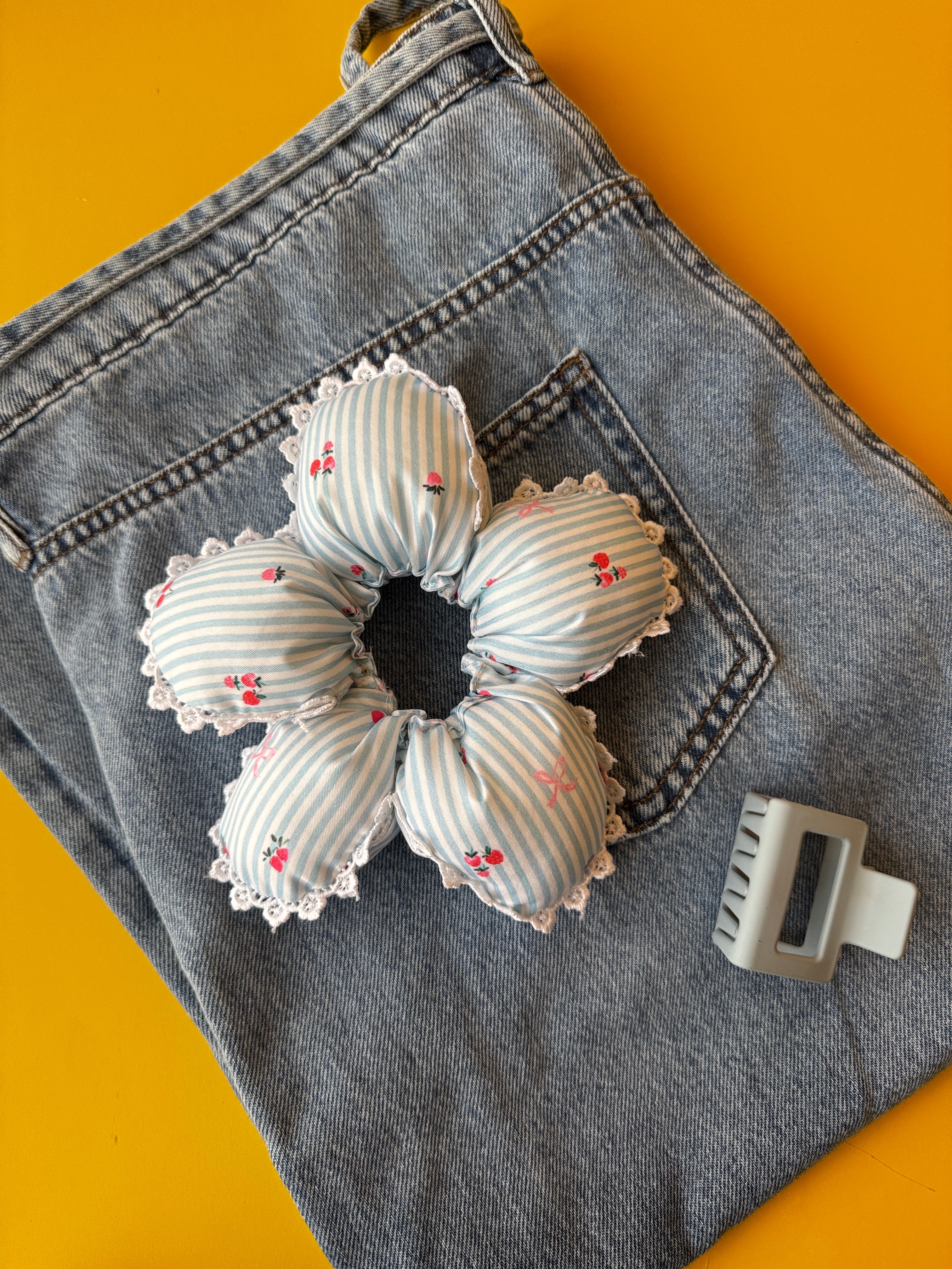 Flower Puffy Scrunchie - XL size